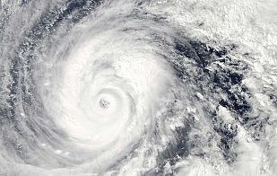 Súper tifón en el Mar de Filipinas
