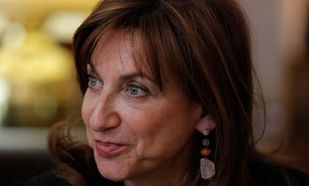 Loretta Napoleoni: "Para el guerrillero del Estado Islámico, el arma es tan importante como el móvil"
