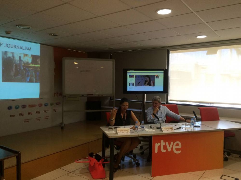 Comienza el curso sobre periodismo móvil de #OI2 con RTVE y la UAB, dirigido por el catedrático José Manuel Pérez Tornero y Laura Cervi