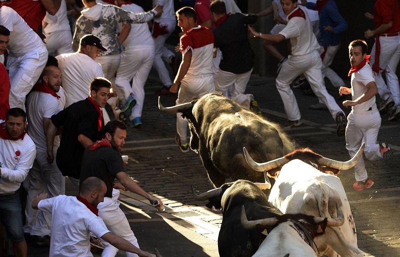 Los toros de Garcigrande corren por segunda vez en los encierros pamplonicas