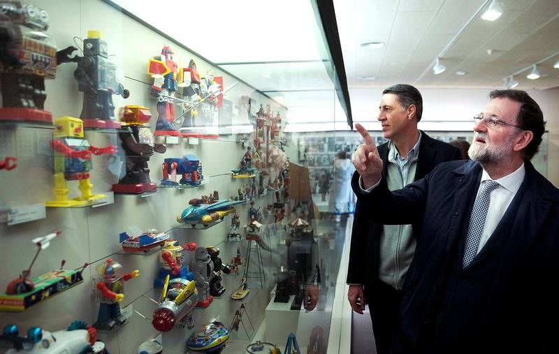 Mariano Rajoy y Xavier Garca Albiol visitan el Museo del Juguete de Girona en la ltima jornada de la campaa electoral del 21-D.