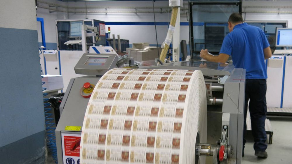 Impresión de Lotería de Navidad en la Fábrica Nacional de Moneda y Timbre