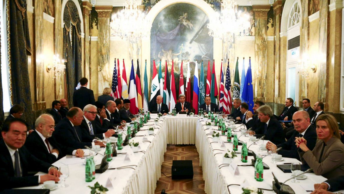 Dirigentes mundiales, entre los que se incluyen representantes de Irán, Rusia, Arabia Saudi, Turquía y Europa se han reunido en Viena.