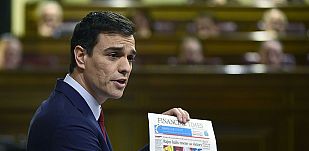 Sánchez a Rajoy: "Usted pasará a la historia por precariedad, impuestos y Bárcenas" Sánchez a Rajoy: "Usted pasará a la historia por precariedad, impuestos y Bárcenas"