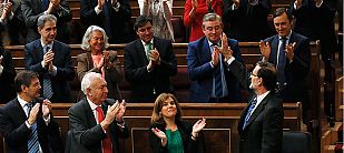 Rajoy echa el cierre a la crisis en un bronco debate con reproches de la oposición sobre desigualdad y corrupción Rajoy echa el cierre a la crisis en un bronco debate con reproches de la oposición sobre desigualdad y corrupción