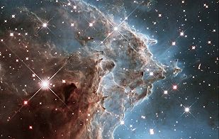 Brillantes y jóvenes estrellas de la Nebulosa Cabeza de Mono Brillantes y jóvenes estrellas de la Nebulosa Cabeza de Mono