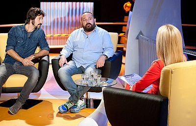 Los actores Hugo Silva y Pepón Nieto visitan nuestro plató para hablar con Cayetana Guillén Cuervo de 'Mi gran noche', la última película de Álex de la Iglesia. Los actores Hugo Silva y Pepón Nieto visitan nuestro plató para hablar con Cayetana Guillén Cuervo de 'Mi gran noche', la última película de Álex de la Iglesia.