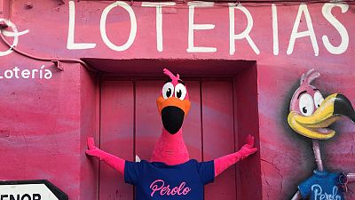 La mascota de la administración de Loterías Perolo La mascota de la administración de Loterías Perolo
