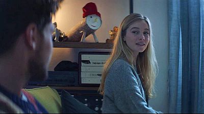 Fotograma del anuncio de Lotería de Navidad en el que se ve un Caga Tió Fotograma del anuncio de Lotería de Navidad en el que se ve un Caga Tió