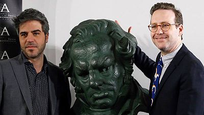 Ernesto Sevilla y Joaquín Reyes, en la sede de la Academia de cine. Ernesto Sevilla y Joaquín Reyes, en la sede de la Academia de cine.