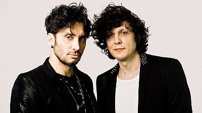 Italia: Ermal Meta y Fabrizio cantan "Non mi avete fatto niente" Italia: Ermal Meta y Fabrizio cantan "Non mi avete fatto niente"