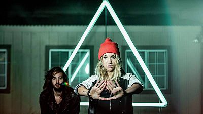 Suiza: Zibbz canta "Stones" en Eurovisión 2018 Suiza: Zibbz canta "Stones" en Eurovisión 2018