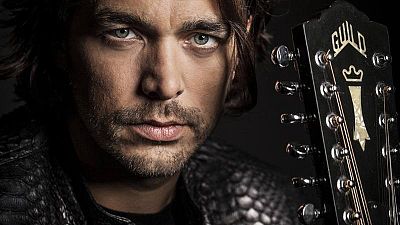 Países Bajos: Waylon canta "Outlaw in 'em" Países Bajos: Waylon canta "Outlaw in 'em"