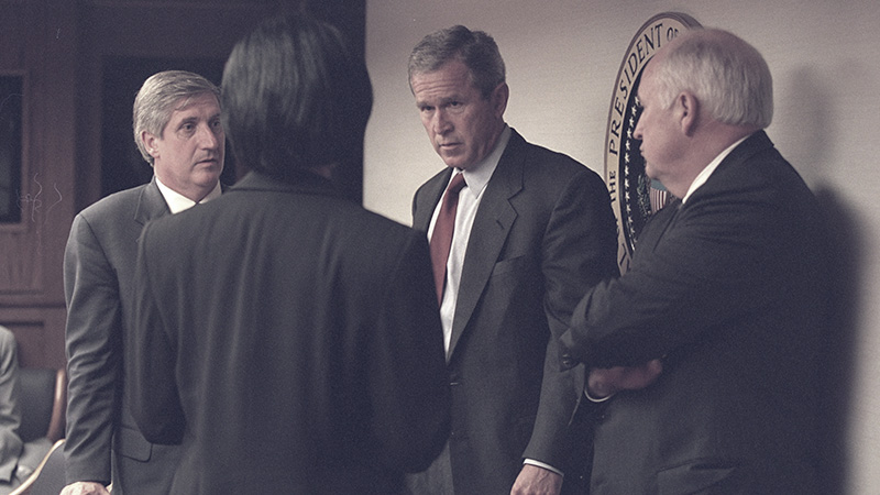 Ir al Video 11-S: George W. Bush se dirige a la nación desde el Despacho Oval