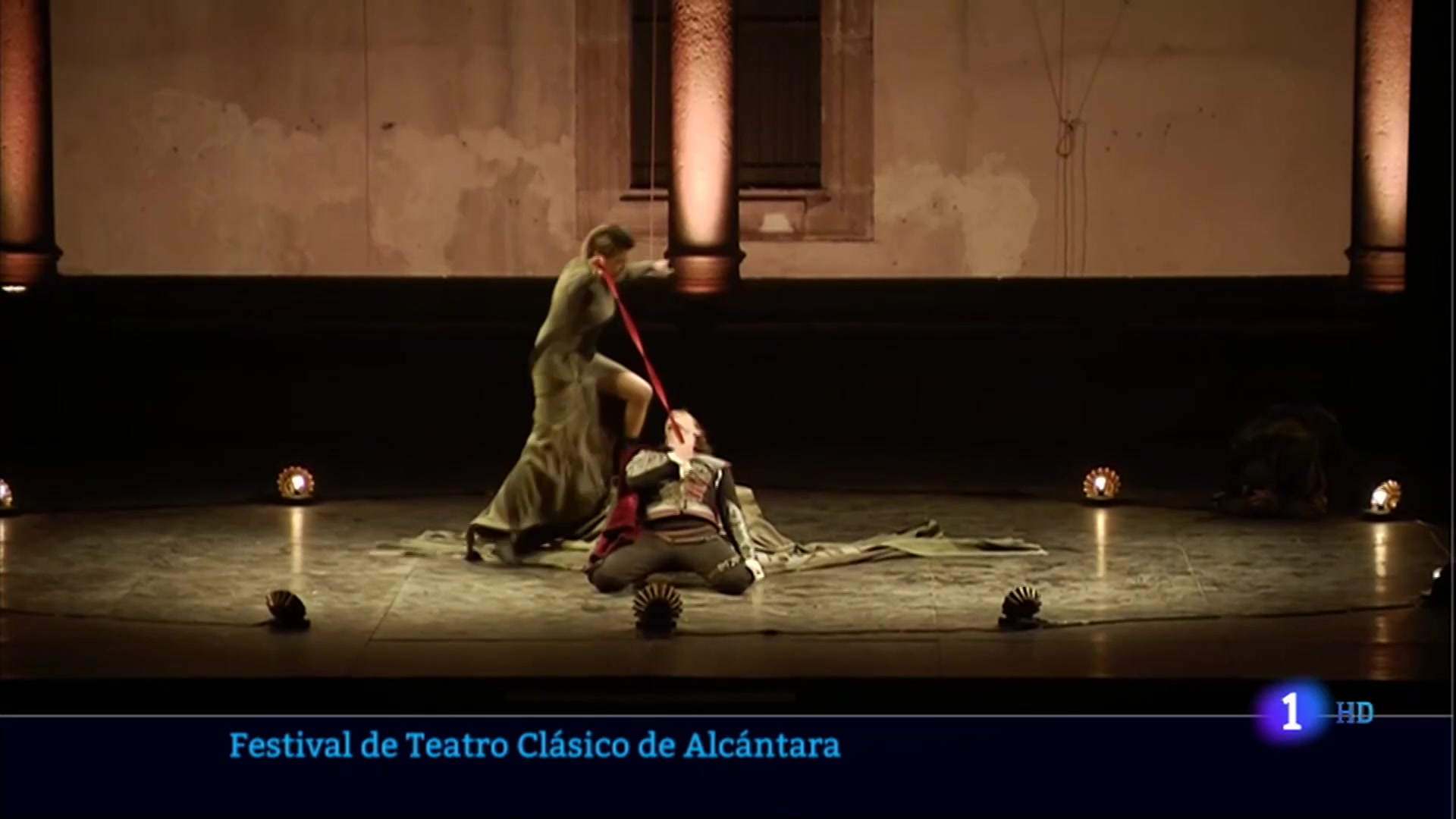 Ir al Video&nbsp;Alc&aacute;ntara es teatro y as&iacute; lo demuestran las 35 ediciones de su festival