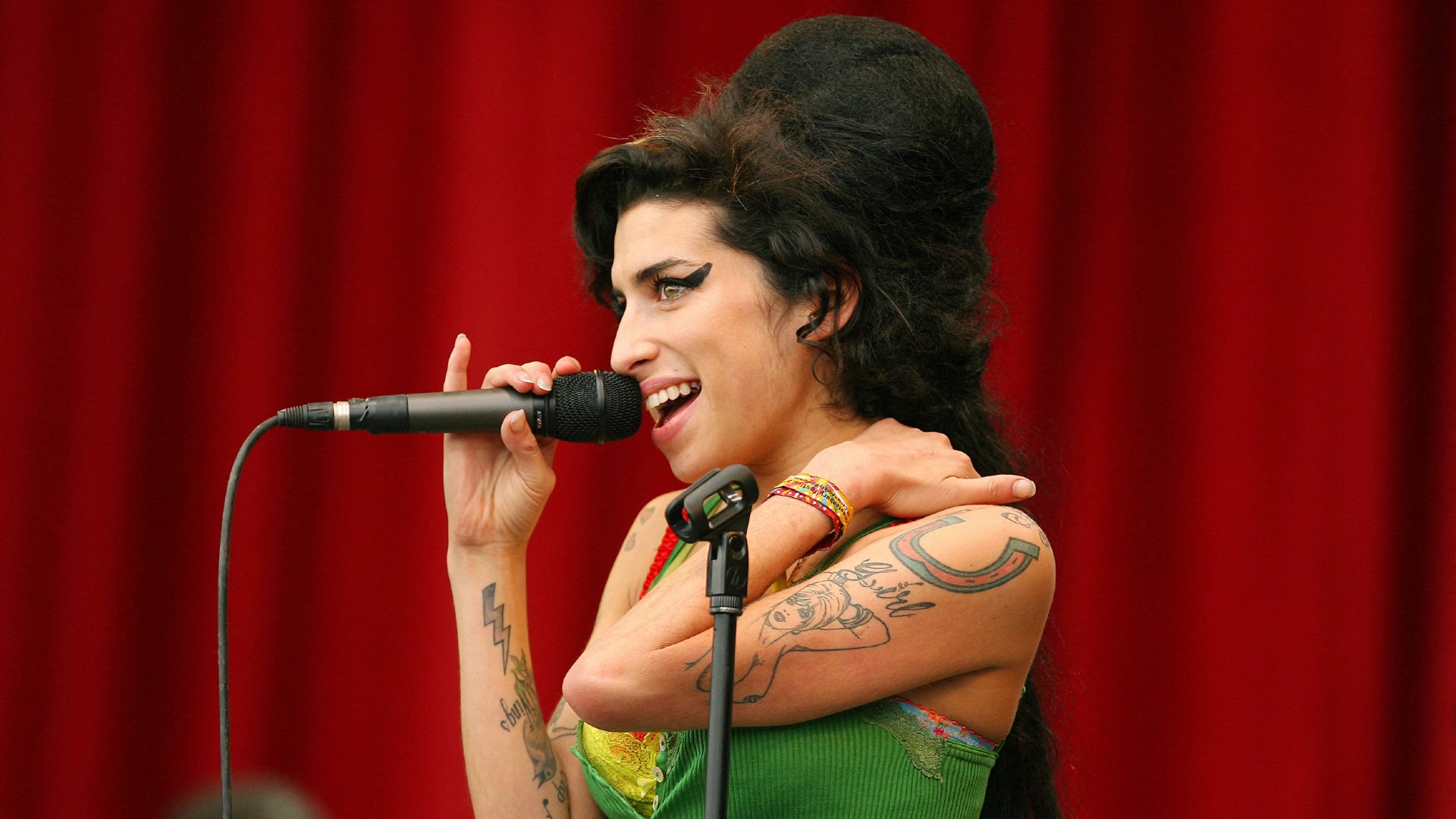 Ir al Video Amy Winehouse, a través de la mirada de su "protegida" Dionne Bromfield