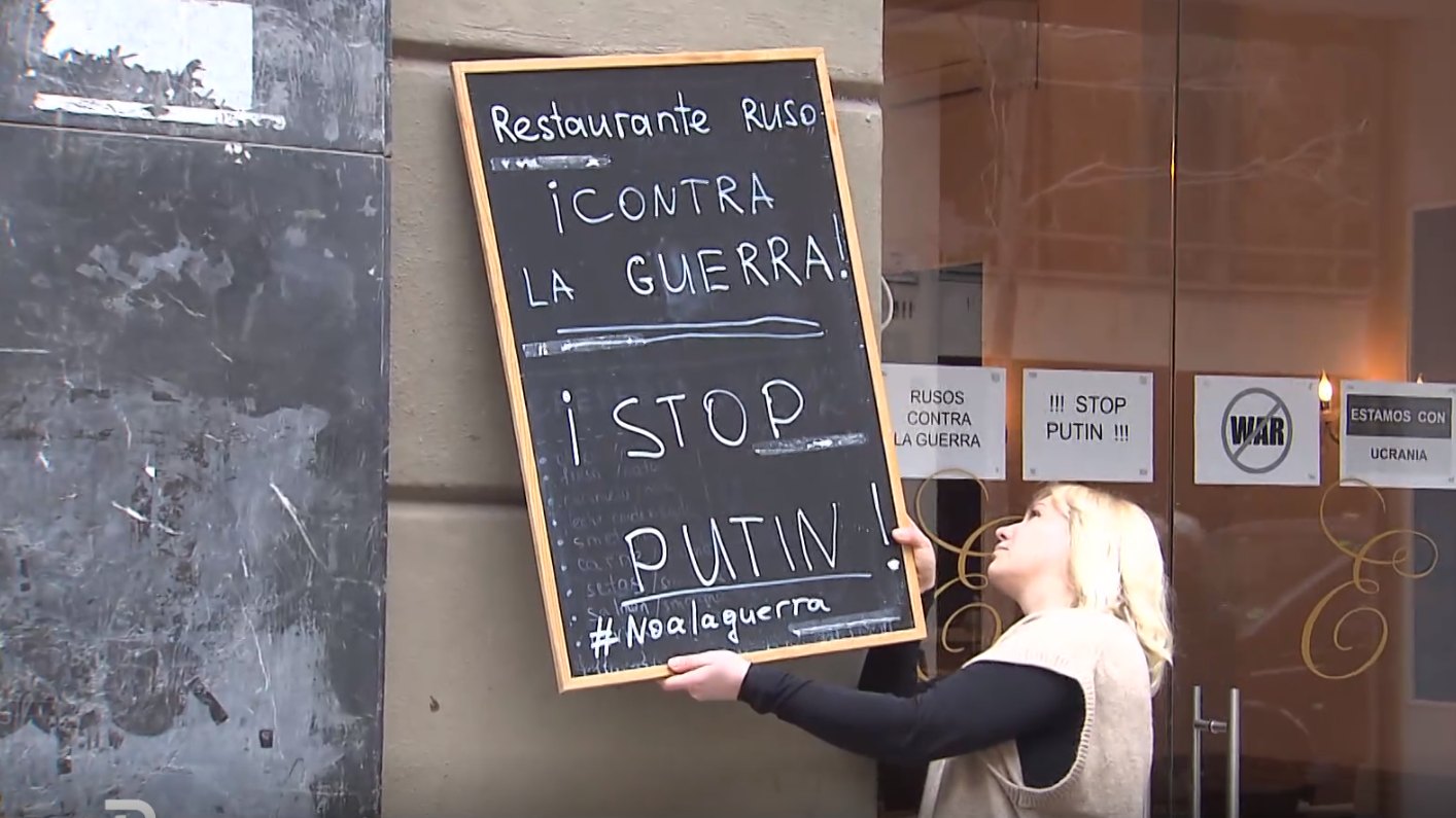 Ir al Video Aumentan los casos de 'rusofobia' en España: "Los niños escuchan cada día cosas como vete a tu país"