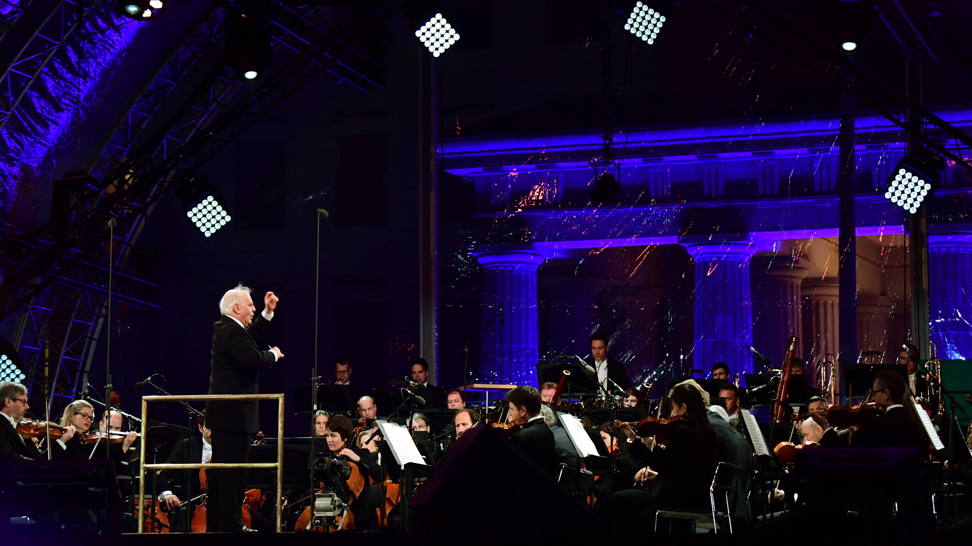 Ir al Video&nbsp;Berl&iacute;n conmemora el treinta aniversario de la ca&iacute;da del Muro