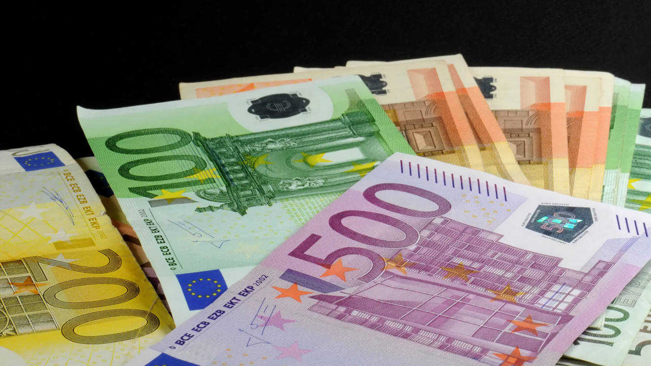 Billetes de euro de distinta denominación