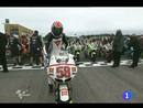 Ir al Video&nbsp;Cheste rinde homenaje a Simoncelli