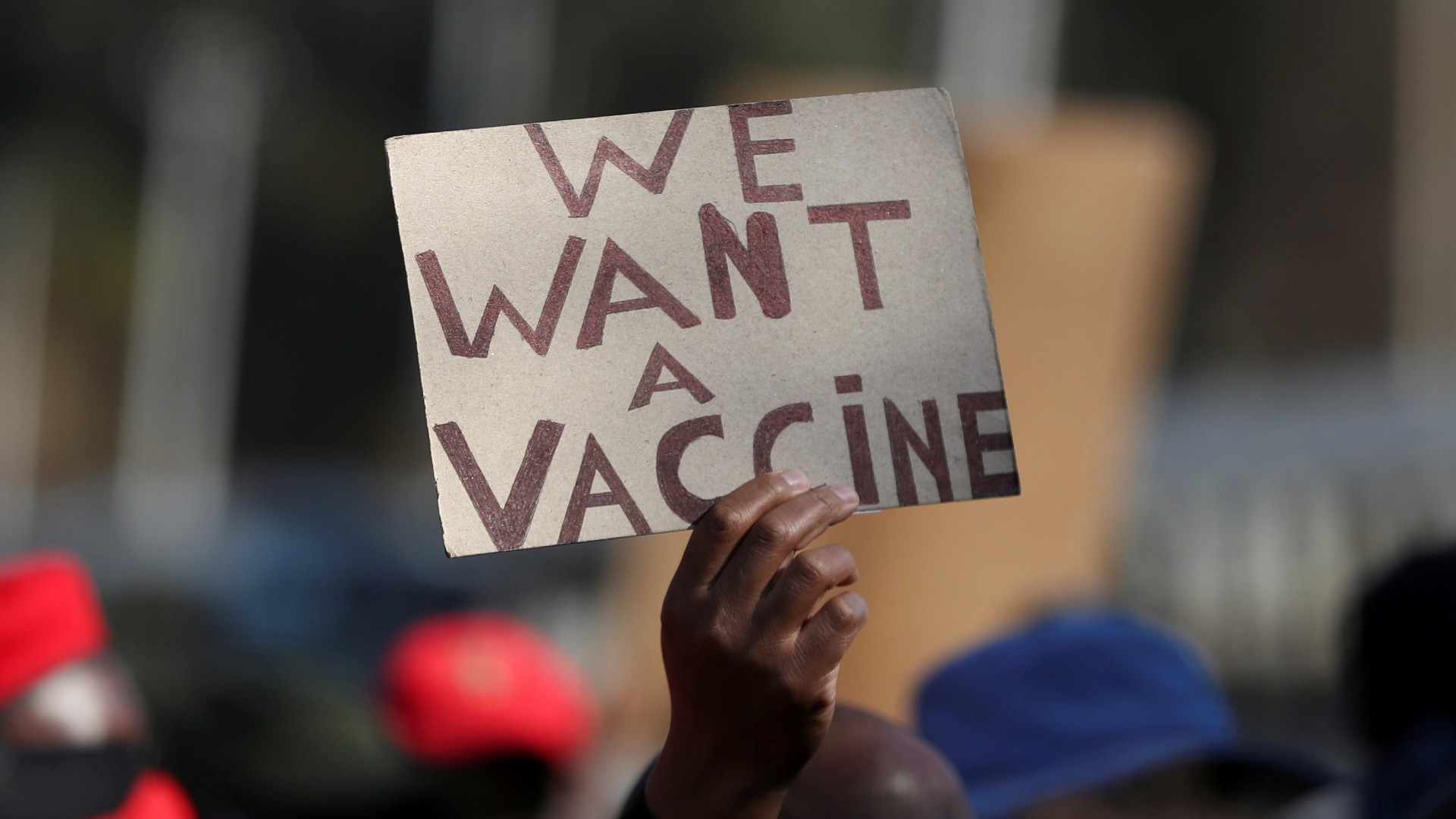 Ir al Video Los contagios y muertes por coronavirus descienden en todo el mundo excepto en África