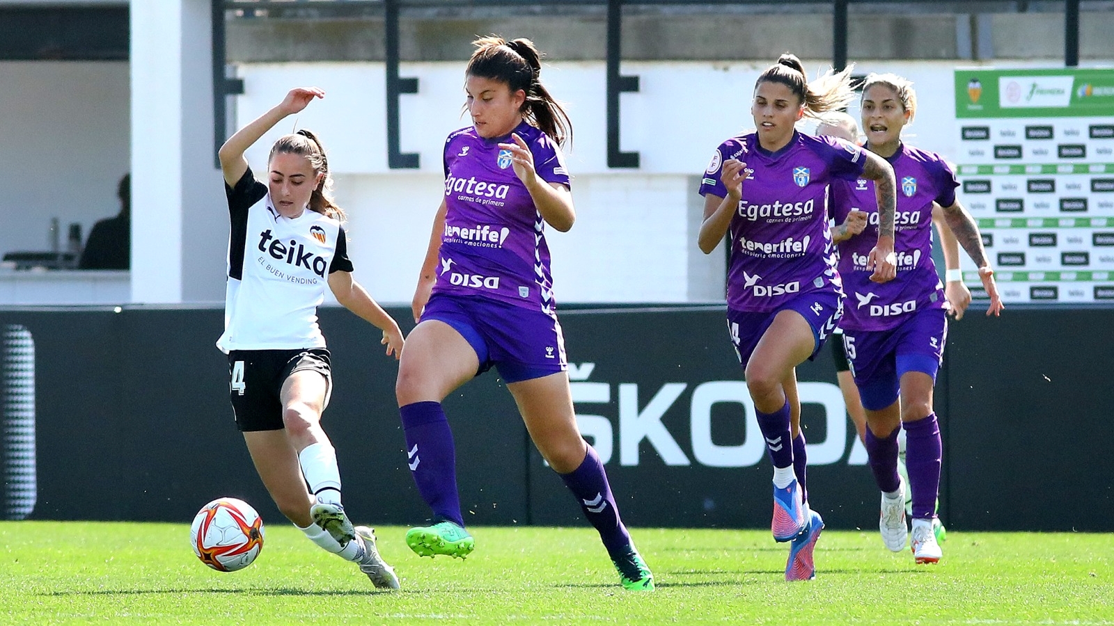 Ir al Video Copa de la Reina | Resumen y goles del Valencia 0-3 Granadilla Tenerife