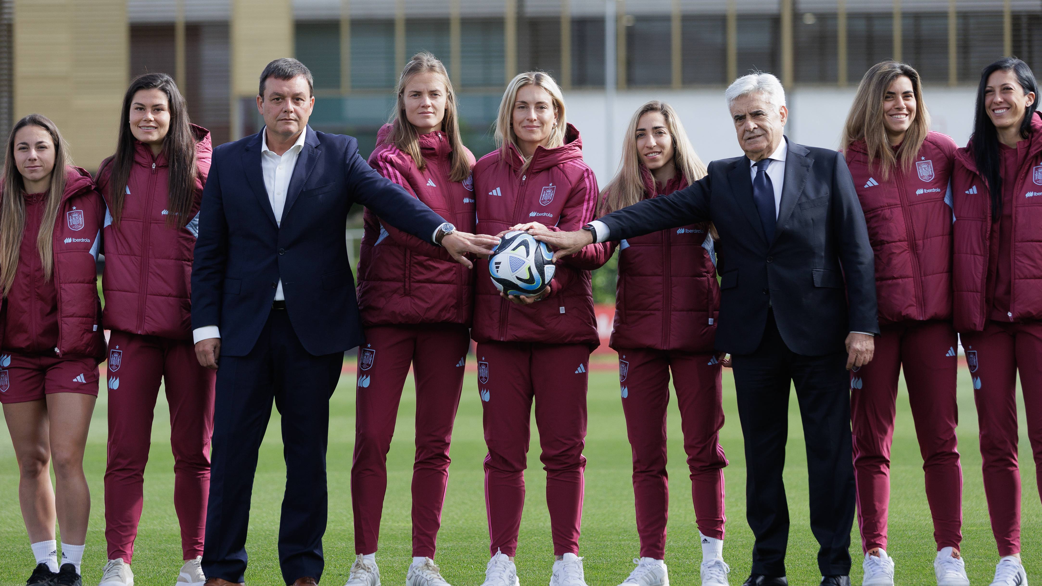 Acuerdo Entre Csd Rfef Y Las Jugadoras De La Selecci N Acuerdan