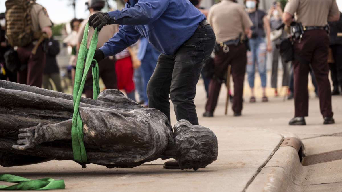 Las protestas raciales dañan estatuas de Cristóbal Colón RTVE es