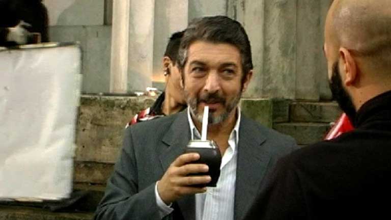 Ver vídeo La nueva película de Ricardo Darín "Tesis sobre un Homicidio"