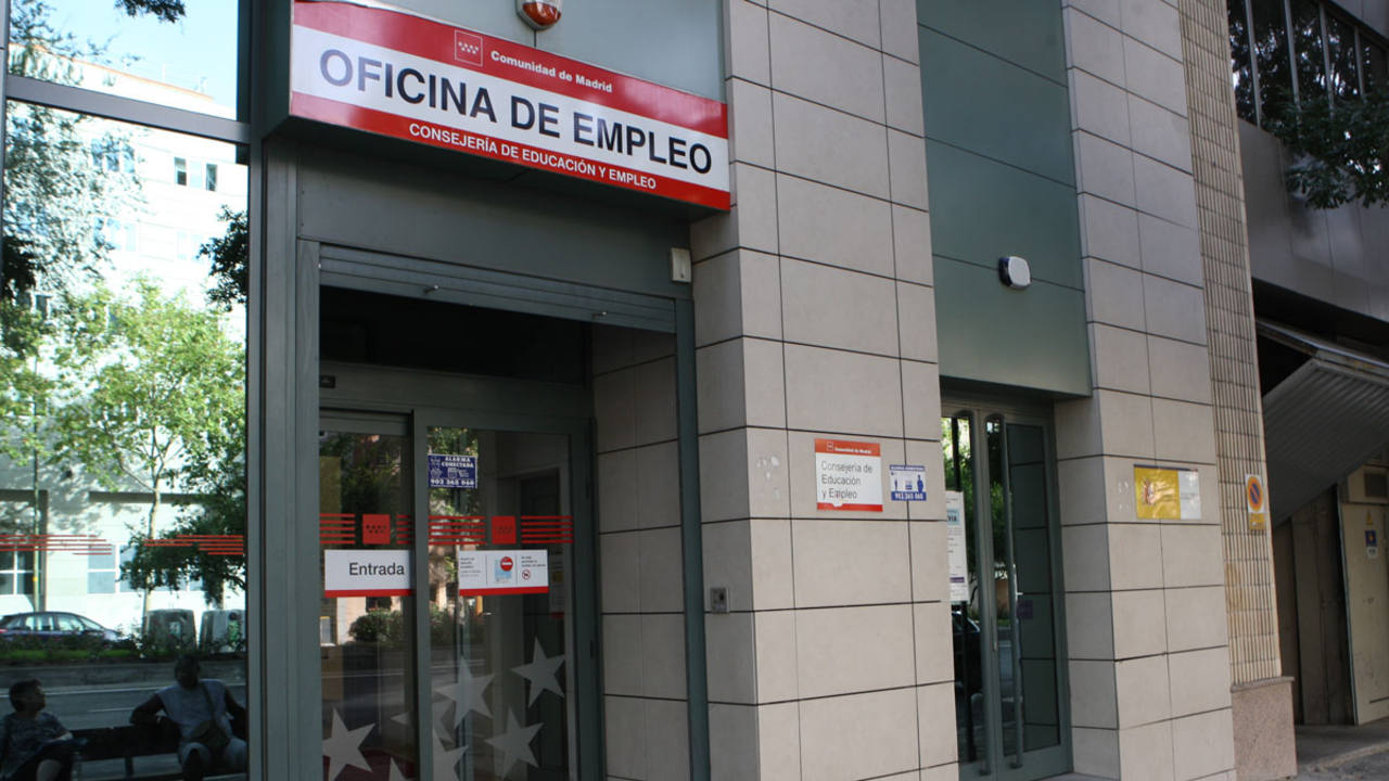 Temas de interés Empleo OFERTAS DE EMPLEO EN MADRID: Encuentra profesionales en Madrid o inserta tus ofertas de empleo en Madrid. Publica gratis ofertas de trabajo en Madrid que serán vistas por miles de candidatos. En nuestra bolsa de empleo, busca tu profesión y encuentra un empleo en Madrid. Todo tipo de empleos y trabajos en Madrid.