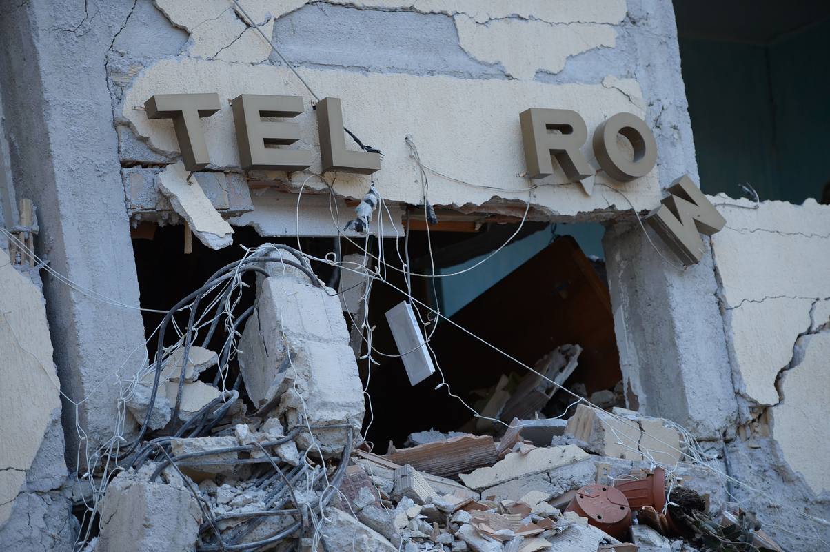 La fachada del Hotel Roma, en Amatrice, completamente destruido por el terremoto