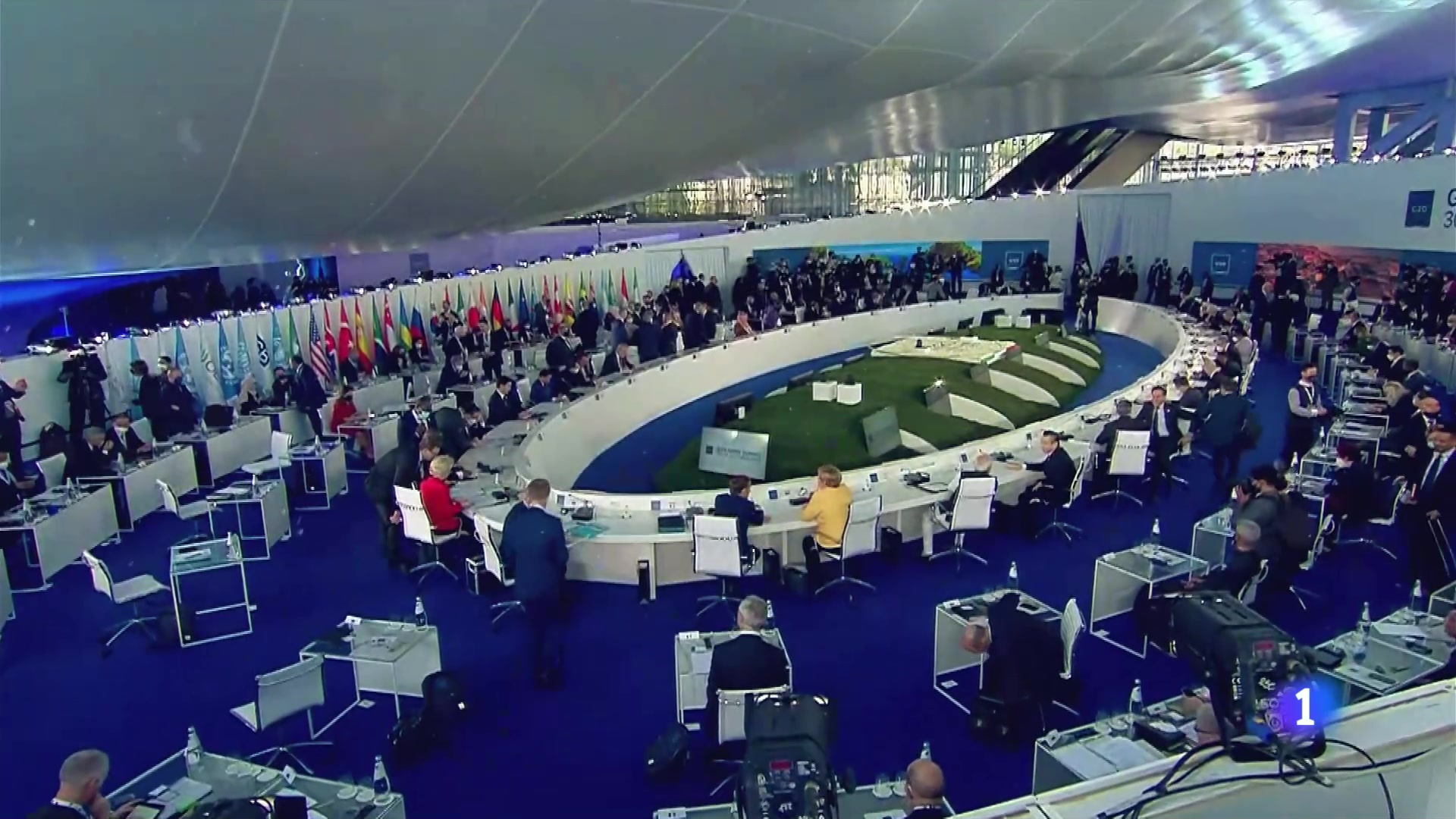 Ir al Video El G20 fija en Roma un techo del calentamiento global en 1,5 grados