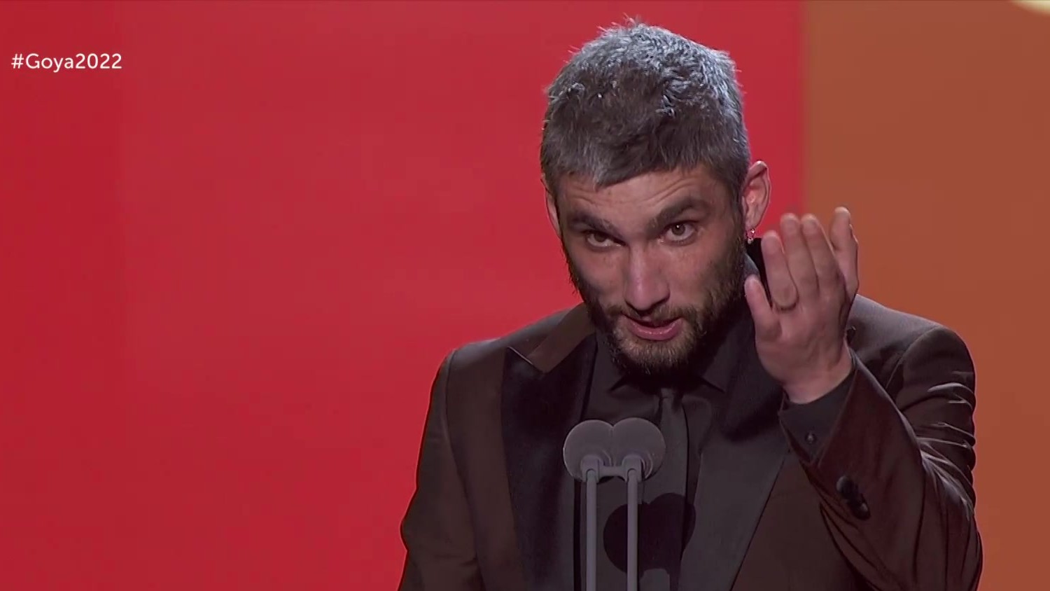 Ir al Video Goya 2022: Chechu Salgado gana el premio al mejor actor revelación por 'Las leyes de la frontera'