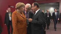 Ir al Video Hollande y Merkel discuten los detalles del rescate a España