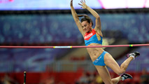 Ir al Video Isinbayeva salta 4.89 y se lleva el oro