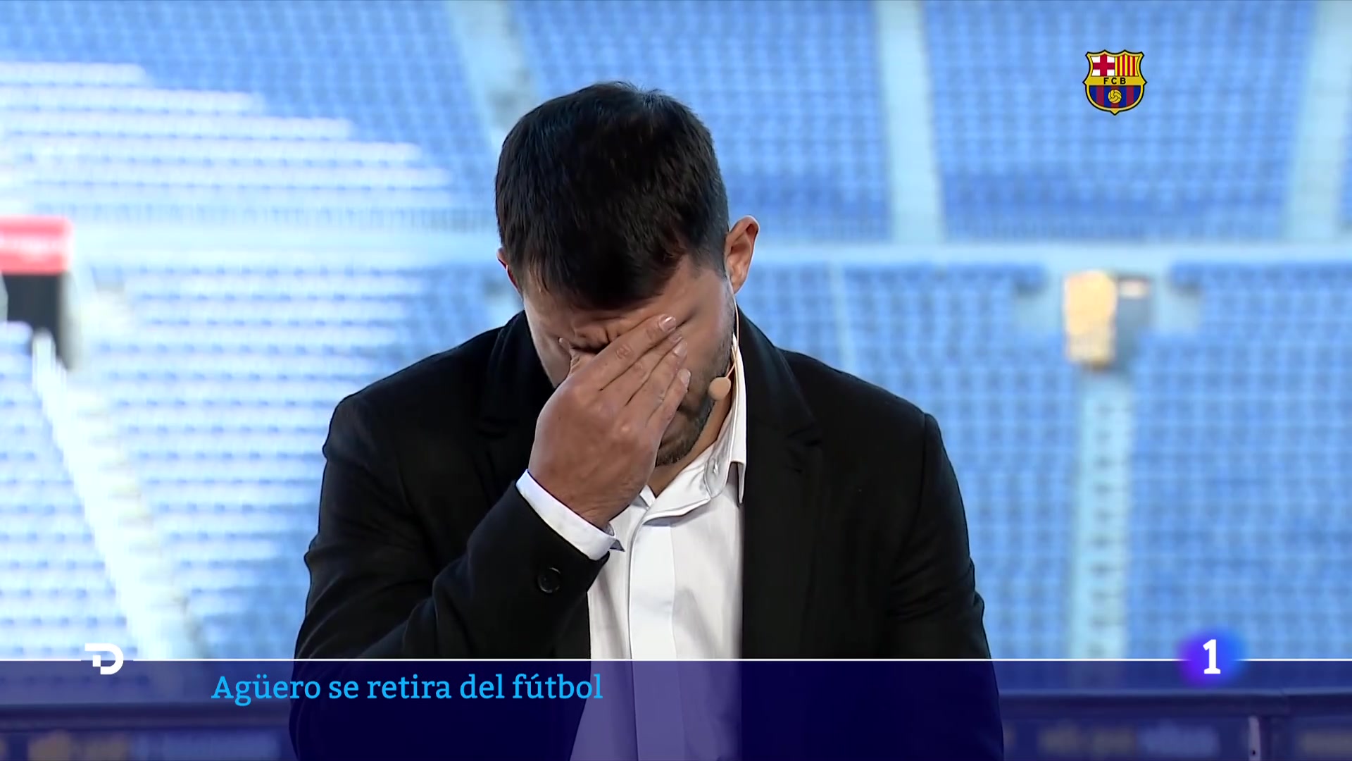 Ir al Video El 'Kun' Agüero dice adiós al fútbol por su arritmia cardiaca