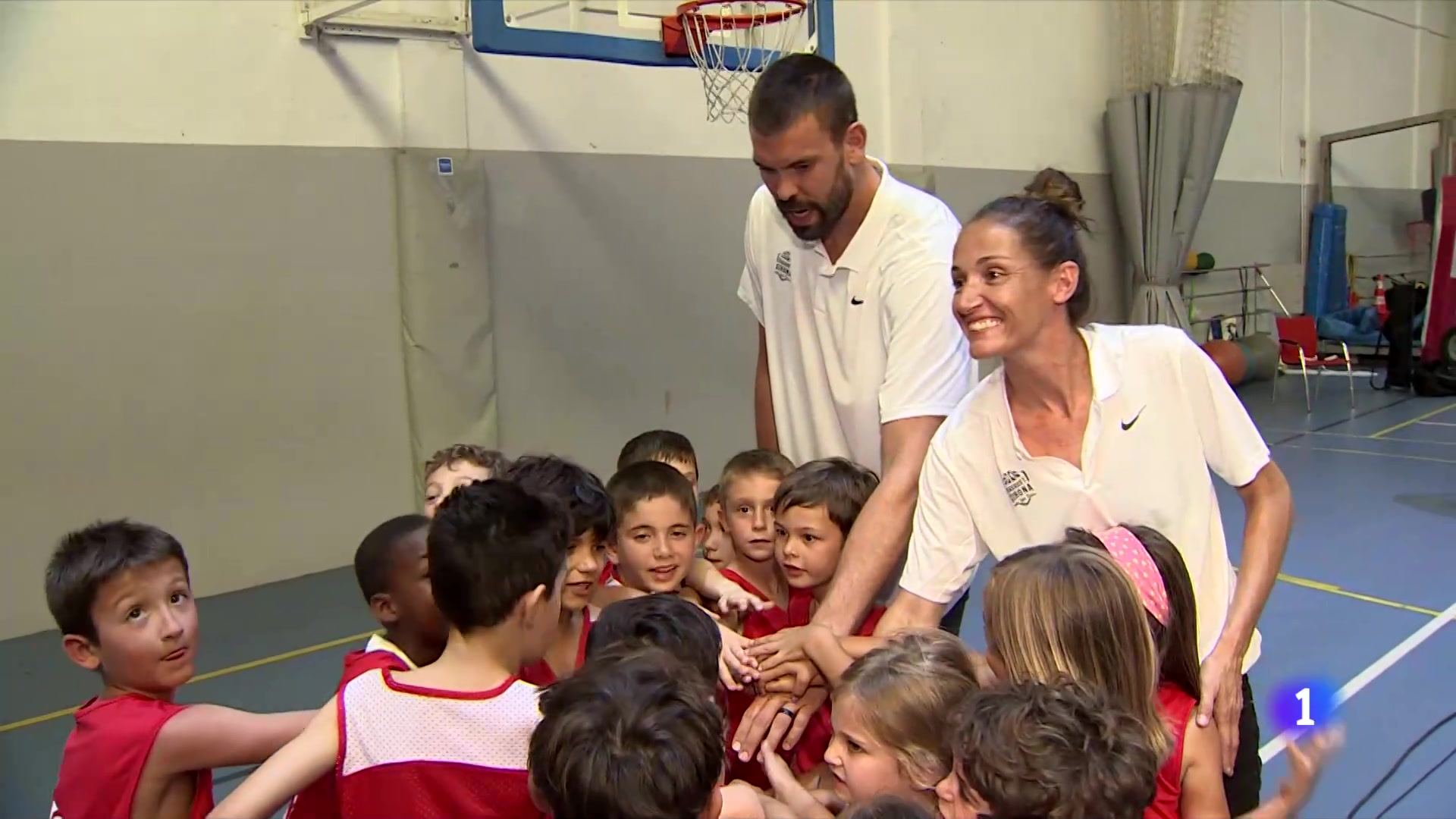 Ir al Video&nbsp;Laia Palau y Marc Gasol apuestan por un proyecto femenino de base en Girona