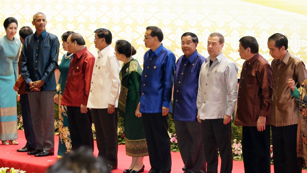 Mandatarios asistentes a la cumbre de ASEAN, entre ellos, Obama y Duterte