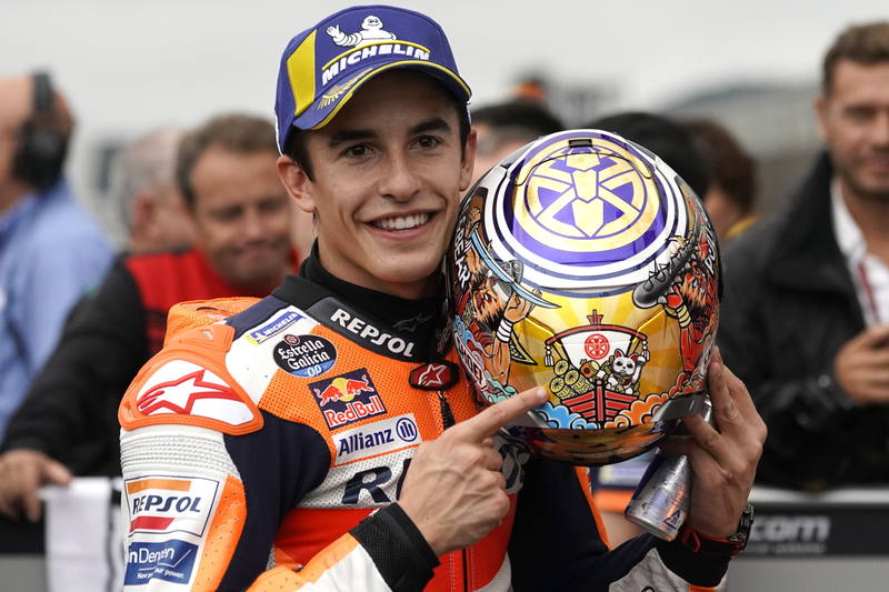 M&aacute;rquez celebra su 'pole' en Motegi durante la temporada 2019.