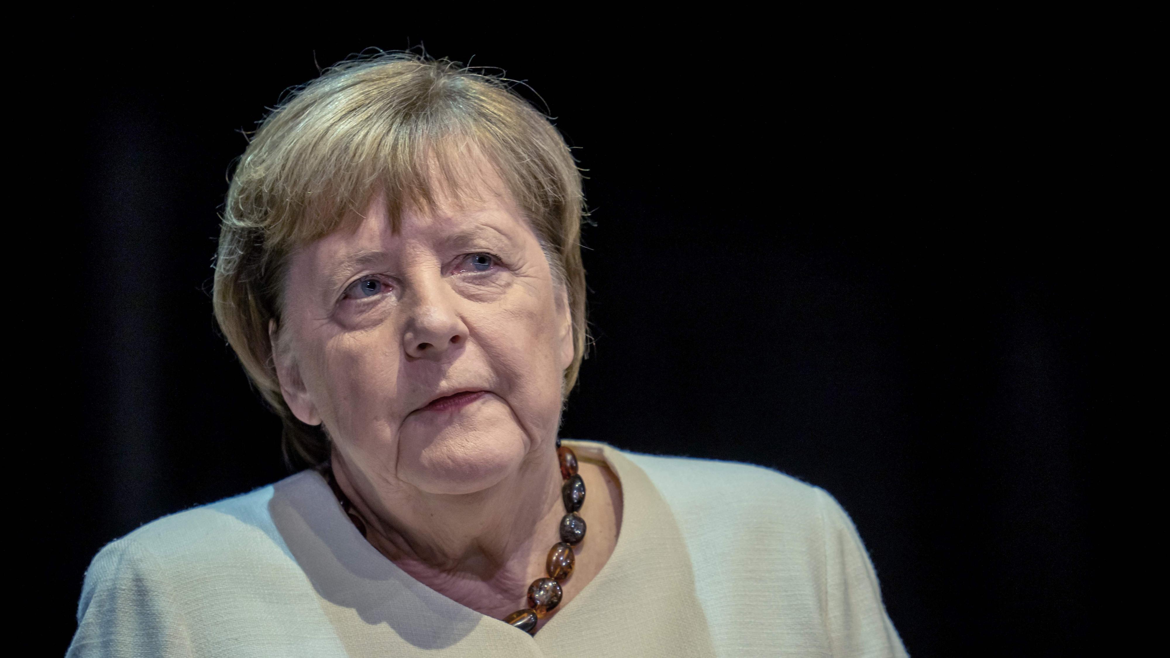 Merkel critica que el líder de la CDU haya tolerado el apoyo de la