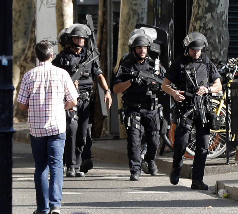Los Mossos D'Esquadra califican el atropello este jueves en las Ramblas como atentado terrorista
