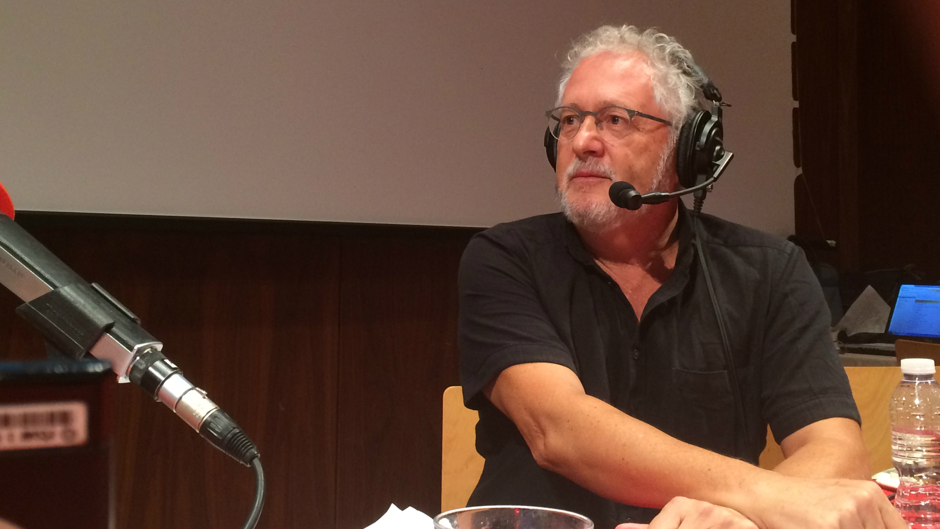 Entrevista a Héctor Abad Faciolince Copia Jurídica v5.5