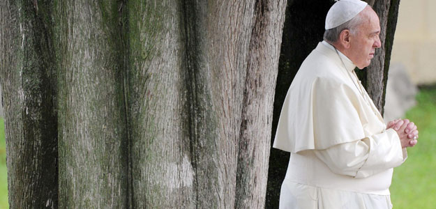 El papa Francisco durante su visita al cementerio militar de Fogliano Redipuglia.
