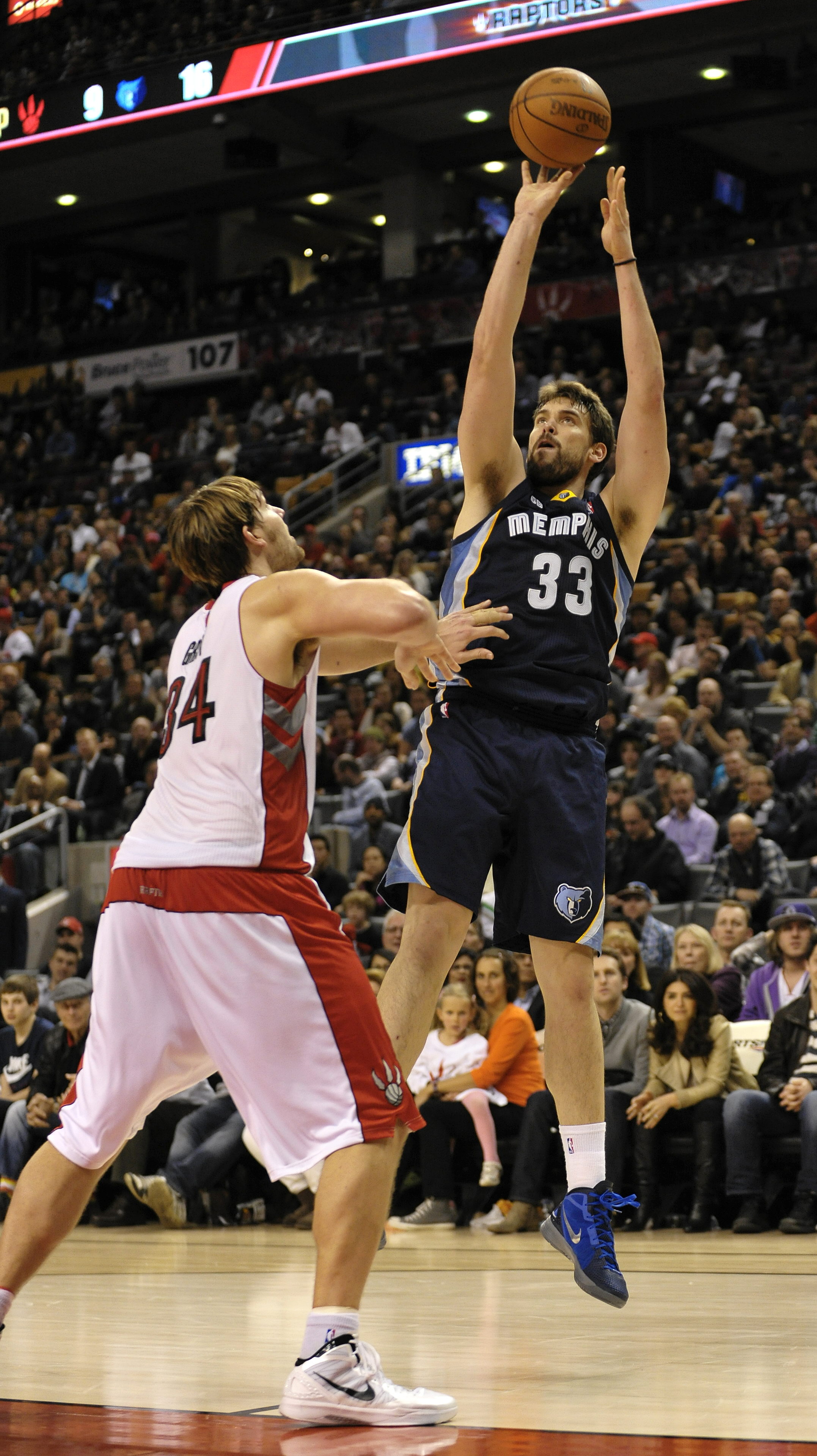 Pau Y Marc Mantienen Su Racha Ganadora Frente A Kings Y Raptors