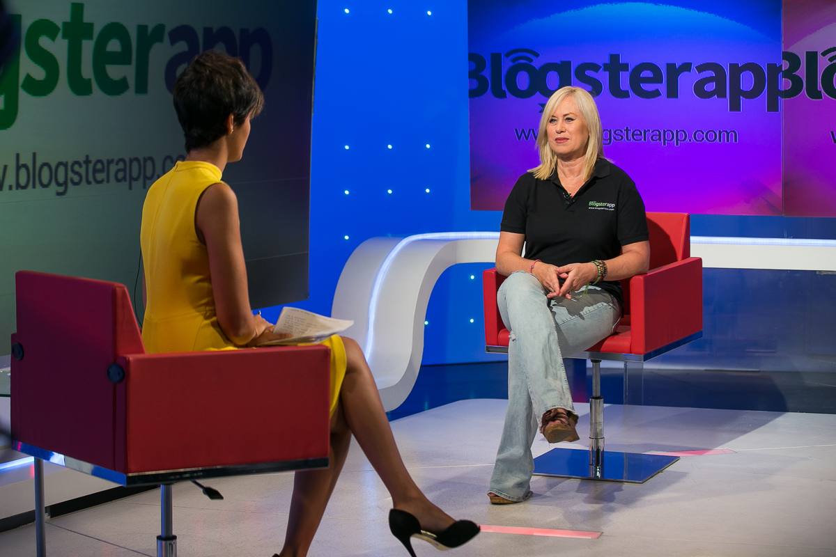Paula Sáinz-Pardo entrevista a Esmeralda Díaz Aroca por la app BlogsterApp