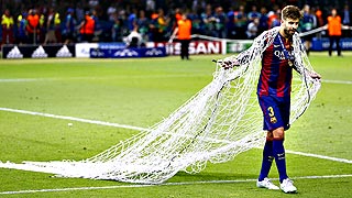 Ver vídeo  'Pique lideró las celebraciones del Barça en Berlín'