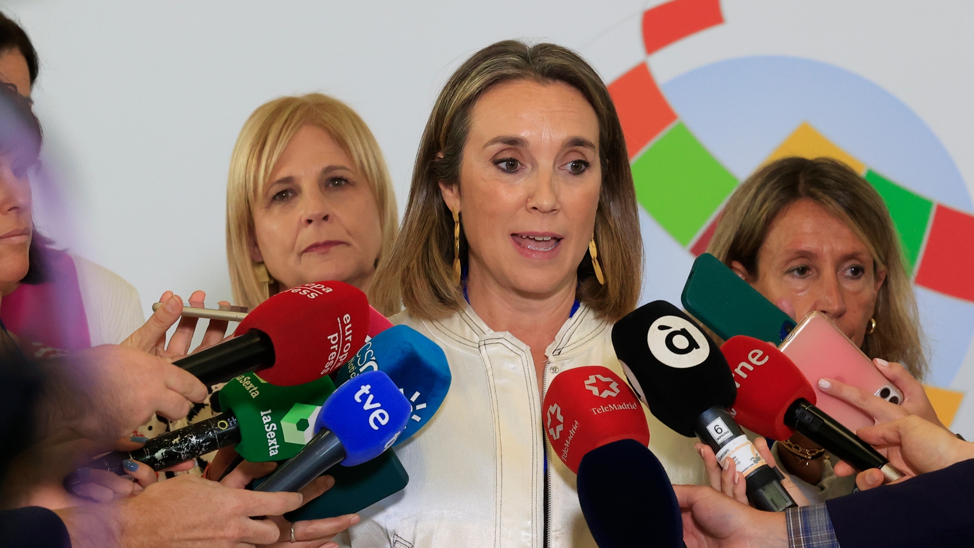 Debate De Investidura El Pp Insiste En Que Es Feij O O Amnist A