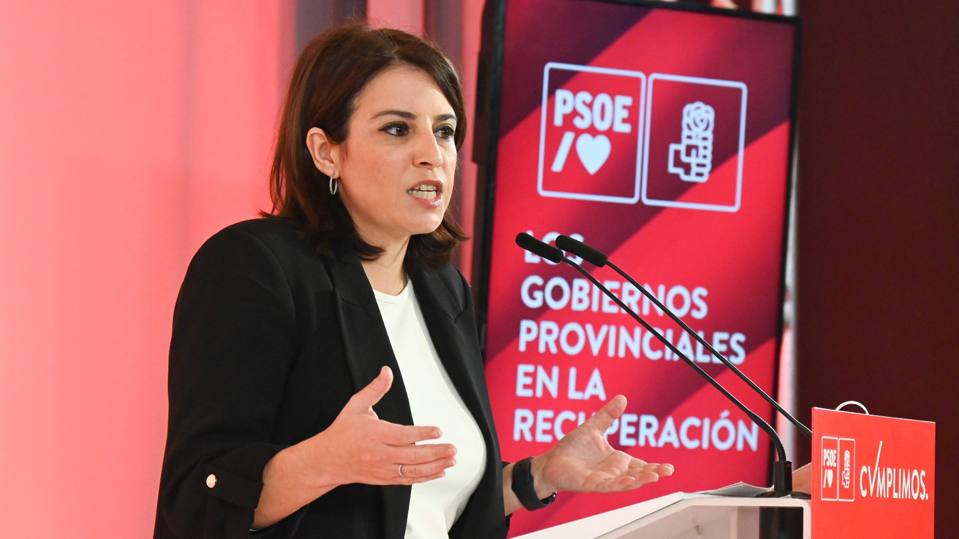 Ir al Video PSOE y Podemos critican el cambio de liderazgo en el PP: "Feijóo ha elegido gobernar con Vox"