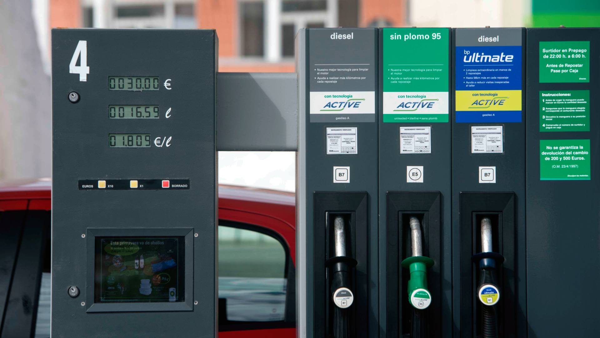 Ir al Video Repostar los lunes o conducir de manera eficiente: claves para ahorrar gasolina
