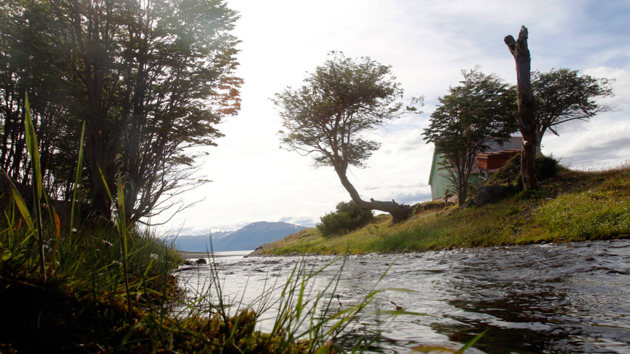 El río Róbalo en el Parque Etnobotánico Omora, en la ciudad de Puerto Williams